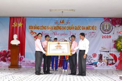 LỄ ĐÓN NHẬN BẰNG CÔNG NHẬN TRƯỜNG ĐẠT CHUẨN QUỐC GIA MỨC ĐỘ 2